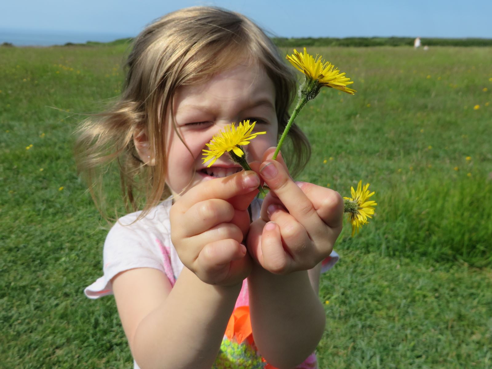 Scavenger Hunt Art: Kids Activity
