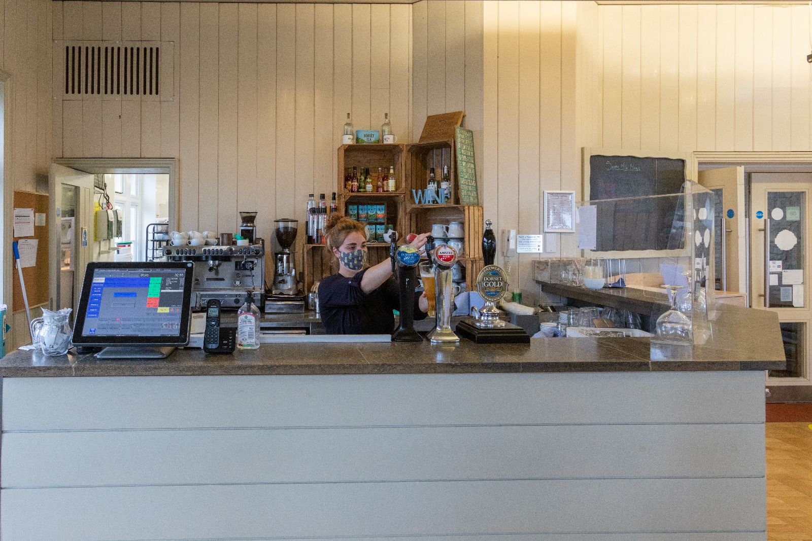 seventhwave cafe/restaurant